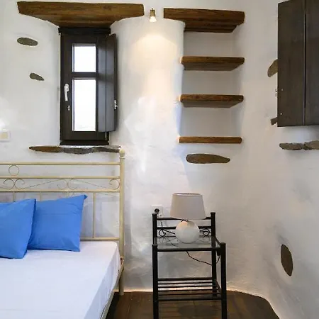 Aspro Paros 3 *